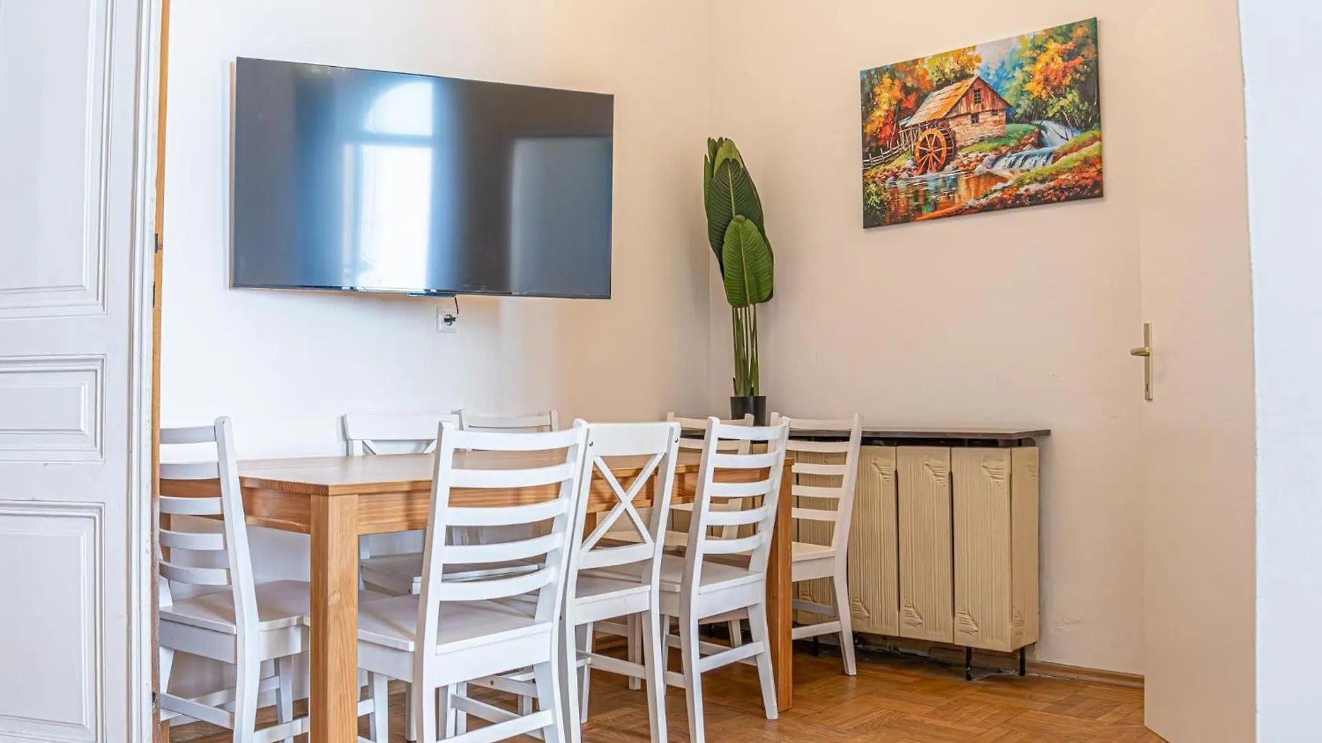 Cozy 3Br Apt For Up To 8P, 5Min To Kongresspark Вена 0*,  Австрия