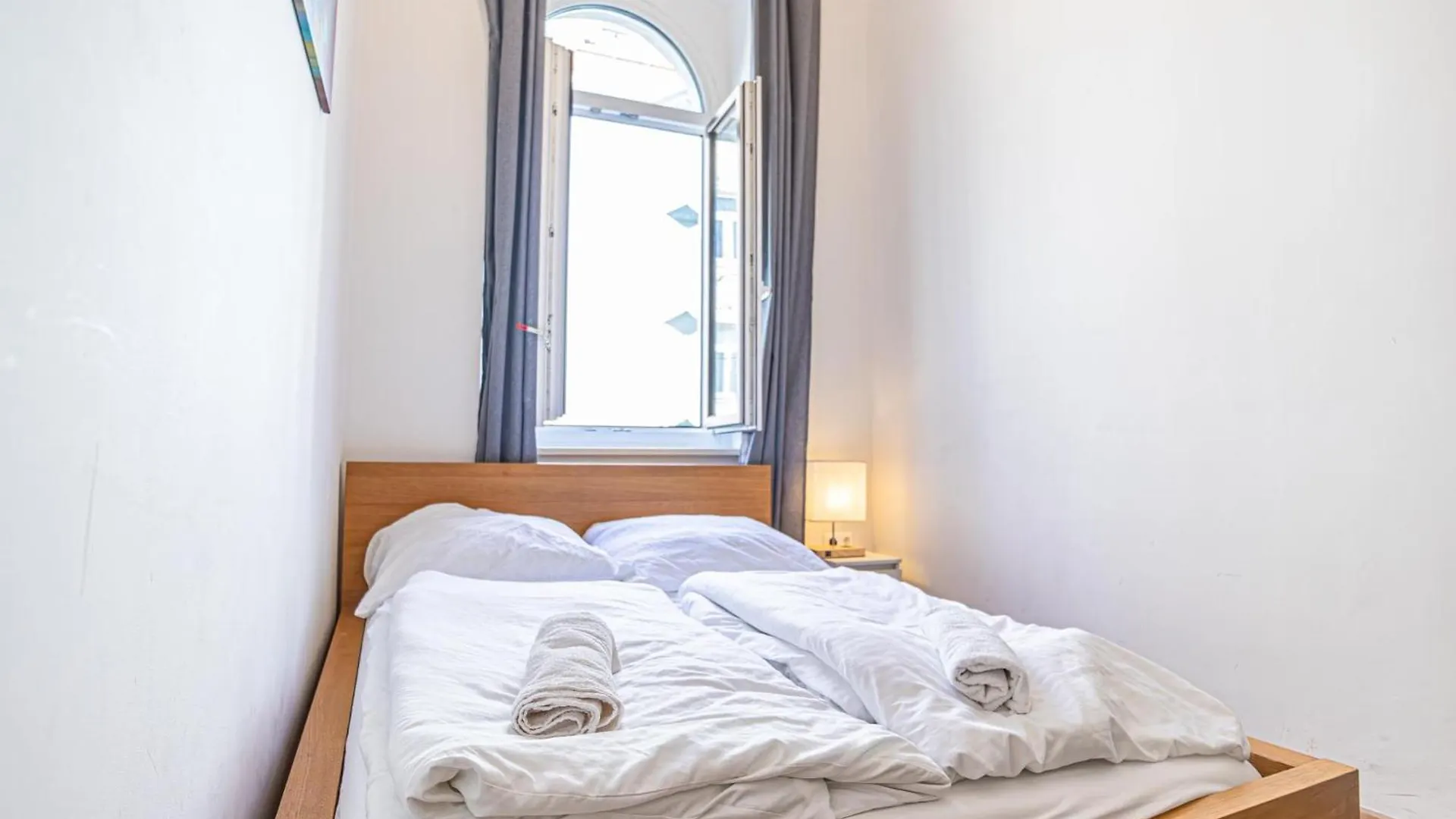 Cozy 3Br Apt For Up To 8P, 5Min To Kongresspark Вена
